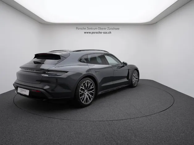Porsche Taycan 4 Cross Turismo