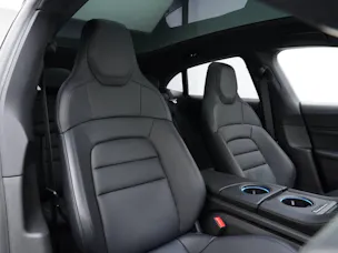 Porsche Taycan 4 Cross Turismo