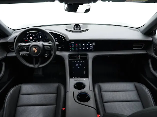 Porsche Taycan 4 Cross Turismo