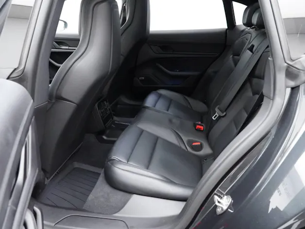 Porsche Taycan 4 Cross Turismo