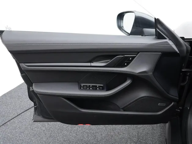 Porsche Taycan 4 Cross Turismo