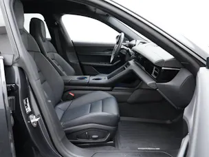 Porsche Taycan 4 Cross Turismo
