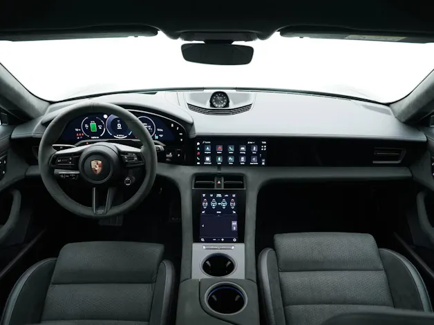 Porsche Taycan GTS Sport Turismo