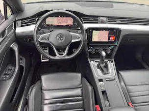 VW Passat Variant 2.0 TSI R-Line Design DSG 4m