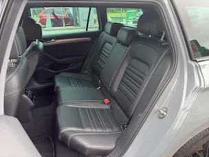 VW Passat Variant 2.0 TSI R-Line Design DSG 4m