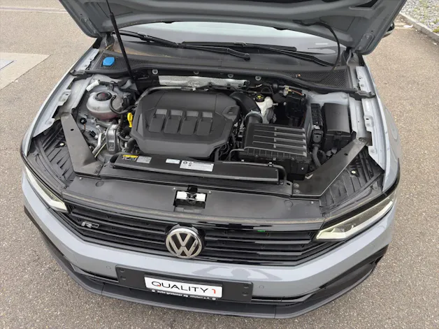 VW Passat Variant 2.0 TSI R-Line Design DSG 4m