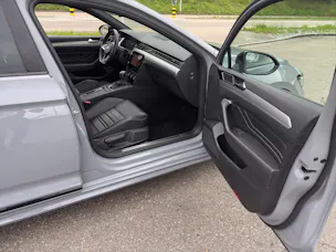 VW Passat Variant 2.0 TSI R-Line Design DSG 4m