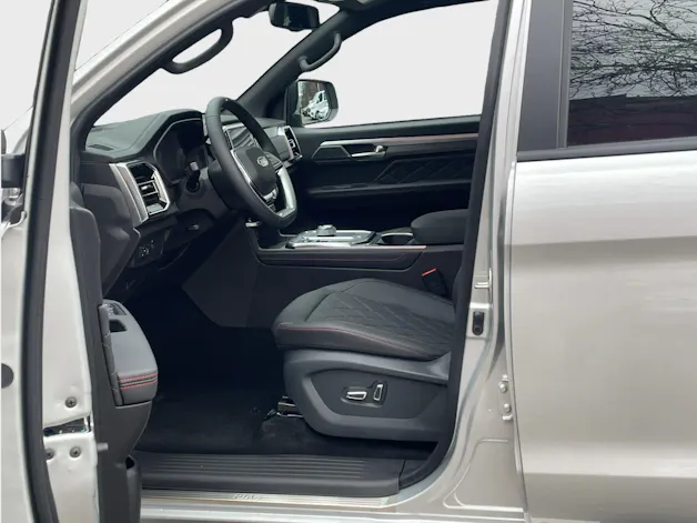 JAC T9 EV 4x4 black silver edition