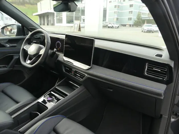VW Tiguan 2.0 TDI SCR R-Line 4Motion DSG
