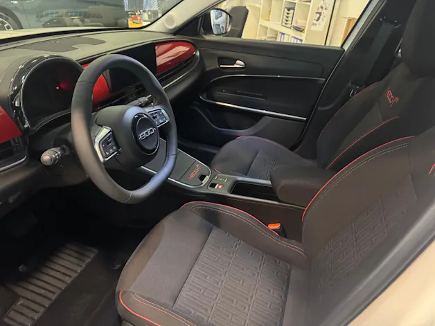 Fiat 600e Red