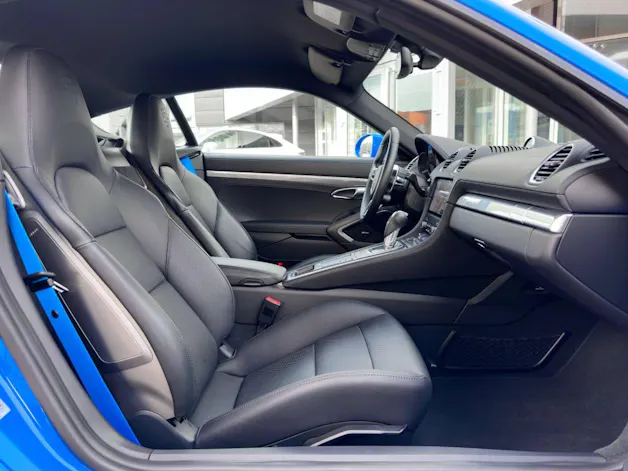 Porsche 718 Cayman Style Edition