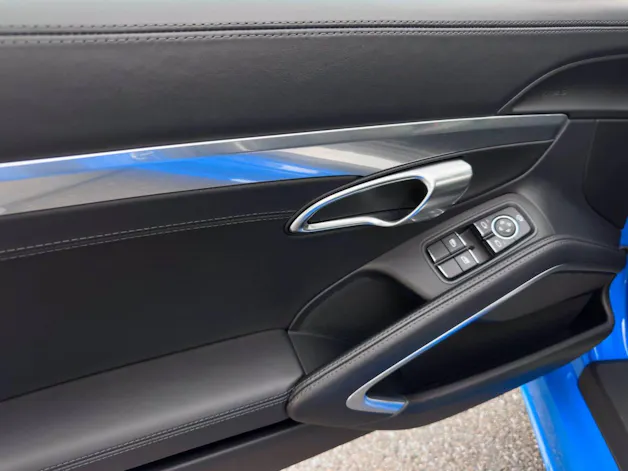 Porsche 718 Cayman Style Edition