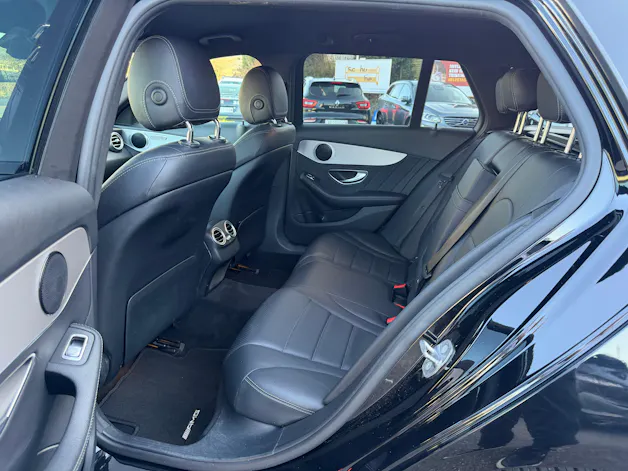 Mercedes-Benz C 200 AMG Line 4matic Kombi