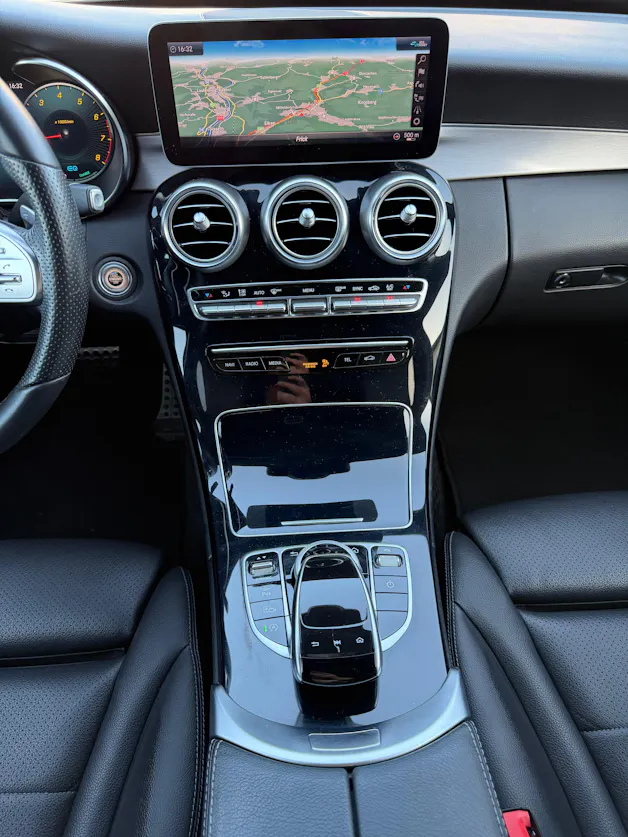 Mercedes-Benz C 200 AMG Line 4matic Kombi