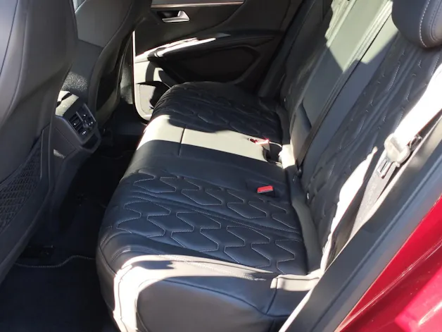 Peugeot 3008 300e Hybrid4 GT EAT8