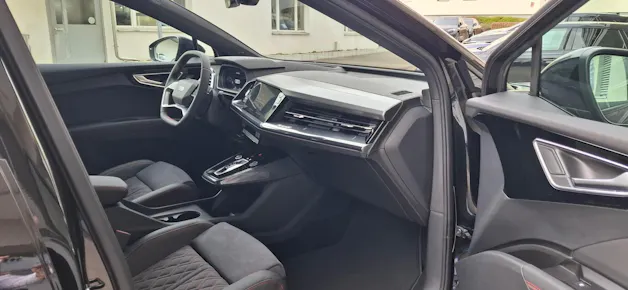 Audi Q4 e-tron 45 Edition Swiss Ski quattro
