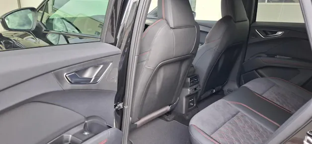 Audi Q4 e-tron 45 Edition Swiss Ski quattro