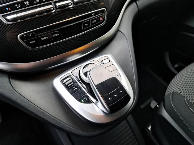 Mercedes-Benz V-Klasse V447 Van V 220 d kurz