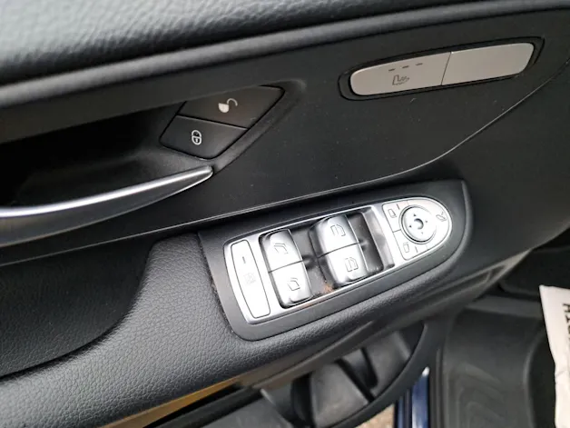 Mercedes-Benz V-Klasse V447 Van V 220 d kurz