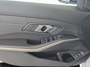 immagine del veicolo BMW 320d xDrive SAG Touring / Jetzt mit attraktivem 1.99% Leasing!