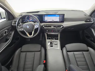 BMW 320d xDrive SAG Touring / Jetzt mit attraktivem 1.99% Leasing!