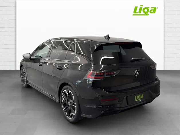 VW Golf VIII 1.5 eTSI R-Line DSG