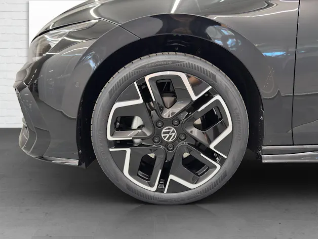 VW Golf VIII 1.5 eTSI R-Line DSG