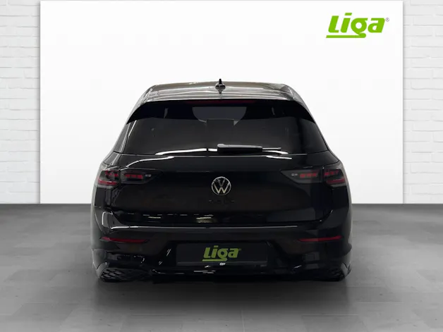 VW Golf VIII 1.5 eTSI R-Line DSG