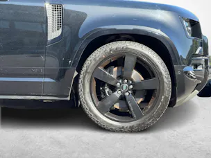 Land Rover Defender 110 5.0 V8 SC