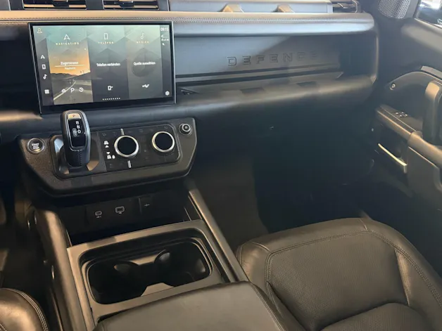 Land Rover Defender 110 5.0 V8 SC
