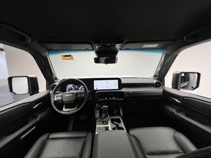 immagine del veicolo TOYOTA LANDCRUISER