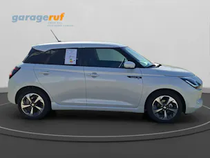 Suzuki Swift 1.2 Sakura Top Hybrid