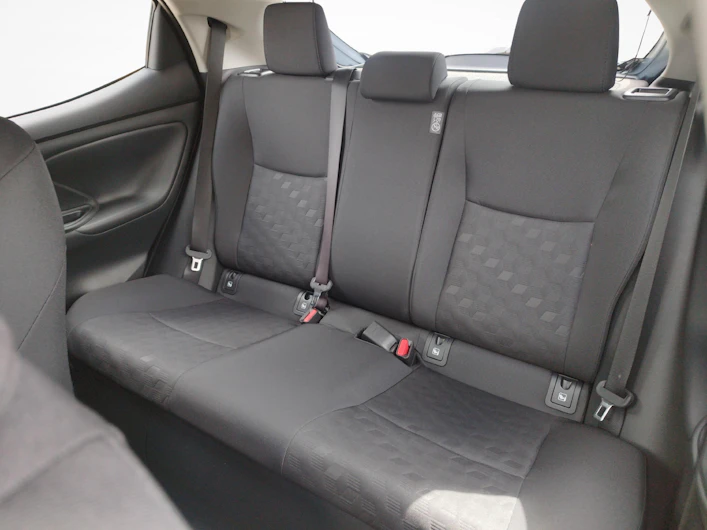 Fahrzeugbild TOYOTA YARIS