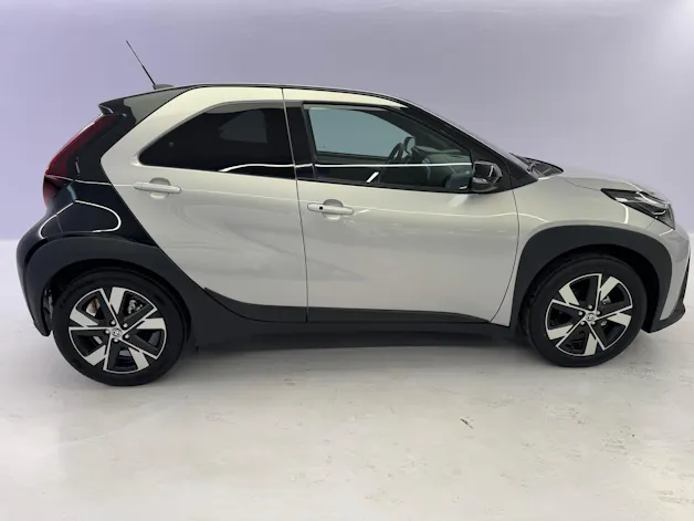 Toyota Aygo X 1.5 VVT-i HSD Trend