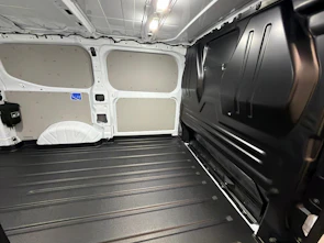Fahrzeugbild FORD Transit C Van 320 L1 2.5 Duratec 233 Trend PHEV