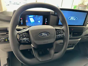 Ford Transit C Van 320 L2 2.5 Duratec 233 Trend PHEV
