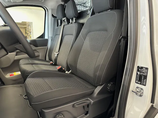 Ford Transit C Van 320 L2 2.5 Duratec 233 Trend PHEV