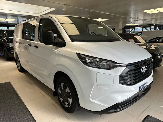 Ford Transit C Van 320 L2 2.5 Duratec 233 Trend PHEV