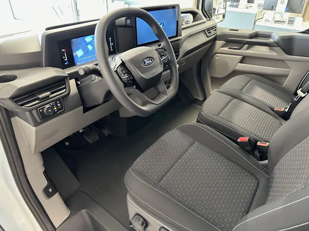 Ford Transit C Van 320 L2 2.5 Duratec 233 Trend PHEV