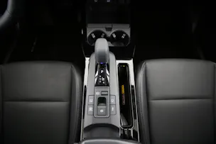 Toyota Prius 2.0 Plug-In-Hybrid Premium