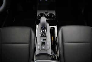 Fahrzeugbild TOYOTA Prius 2.0 Plug-In-Hybrid Premium