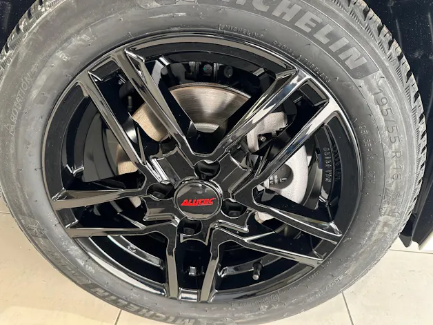 Peugeot 208 e-Allure
