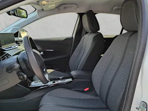 PEUGEOT 208 e-Allure