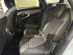 Peugeot 5008 e-Launch Edition AWD 8 Jahre Garantie