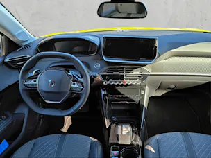 PEUGEOT 208 1.2 Hybrid Allure Premium