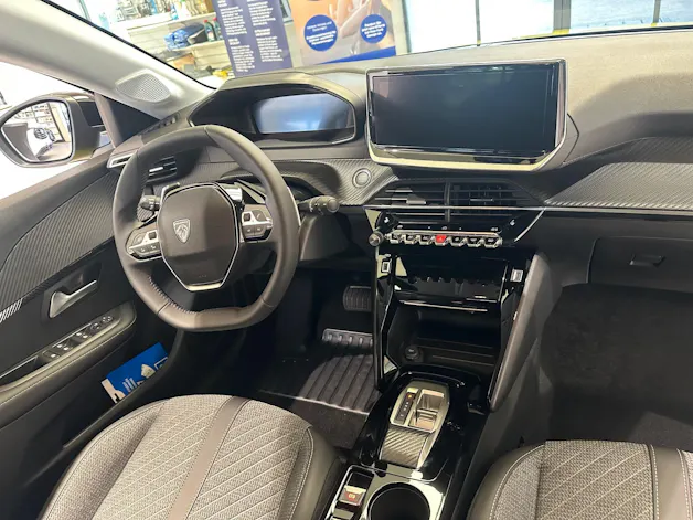 Peugeot 208 1.2 Hybrid Allure Premium