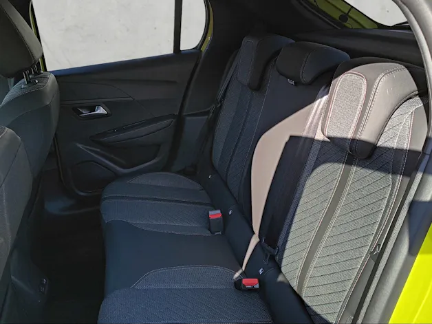 PEUGEOT 208 1.2 Hybrid Allure Premium