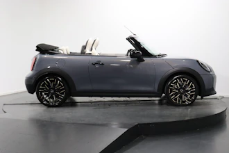 https://vehicle.imgix.net/4211214/3f710eb6-6b3e-4a67-a385-a88af1c78e9e.JPG