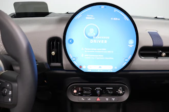 https://vehicle.imgix.net/4211214/d9d8b06c-a411-451f-bec8-e0b36783cf9b.JPG