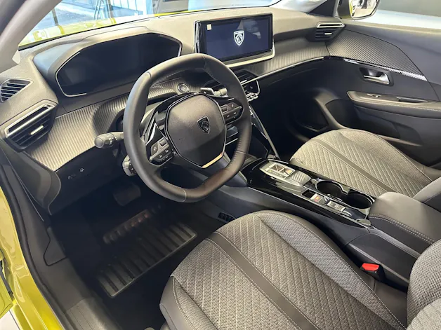 Peugeot 208 1.2 Hybrid Allure Premium
